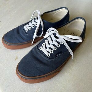 Vans Era Gum Shoe Navy Blue - Men’s 8.5 Women’s 10